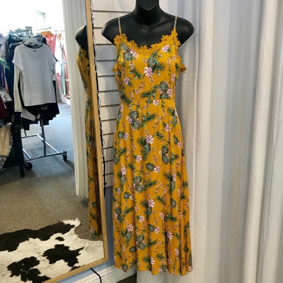 Mustard Floral Sheath Dress - Picture 3 of 4